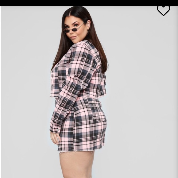 Fashion nova skirt - Picture 3 of 5